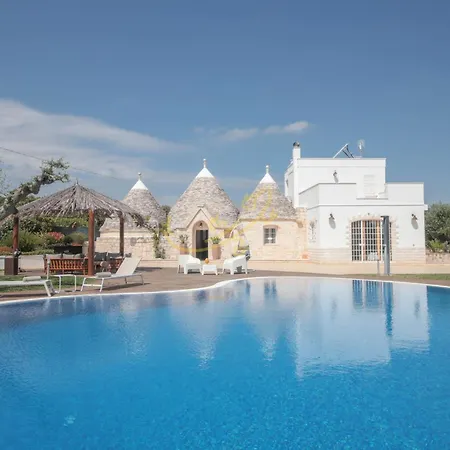 Td Trulli Bruco Large Pool For Family Fun بيت للعطل